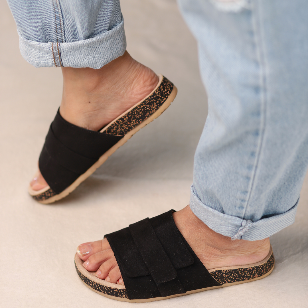 Noir Ease Slippers