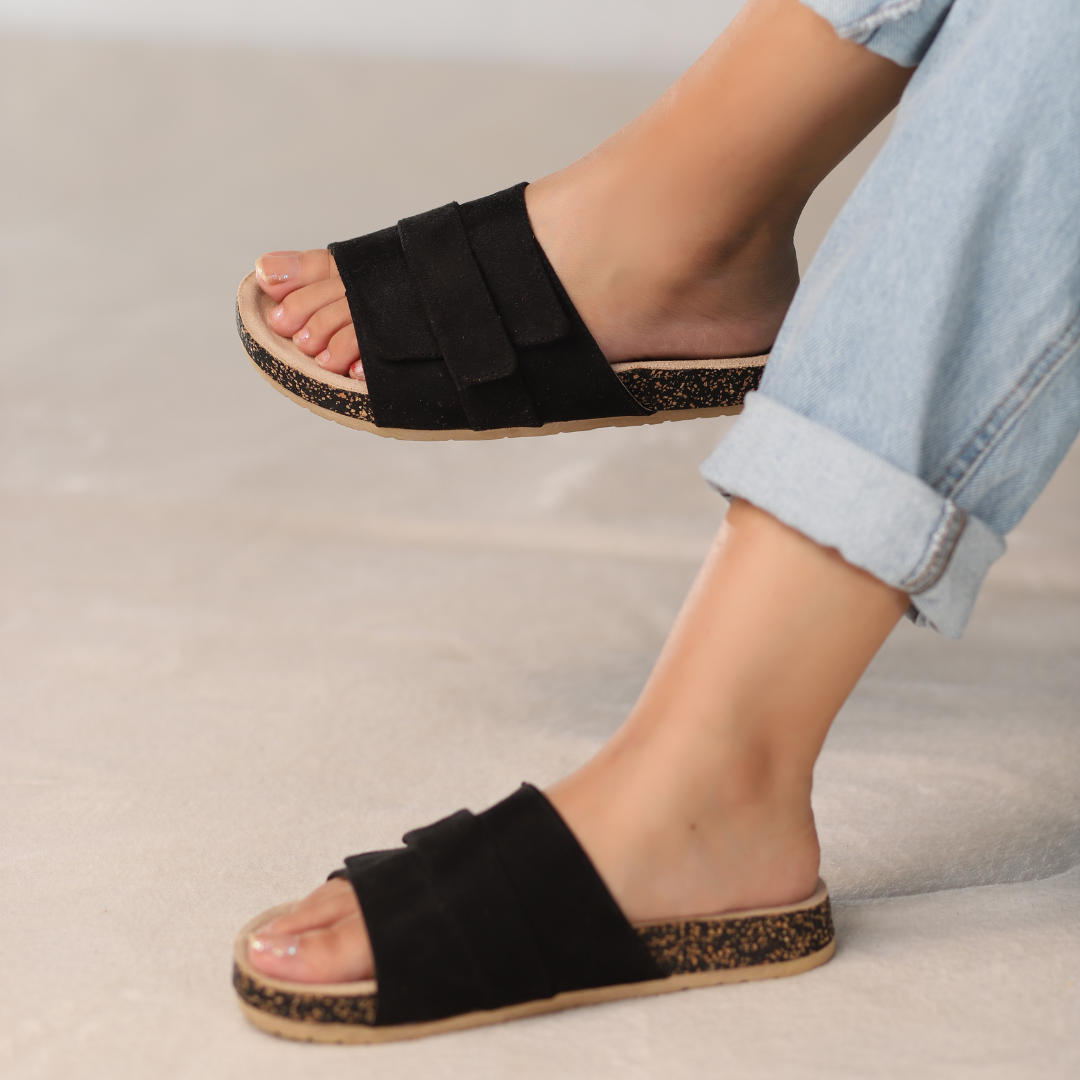 Noir Ease Slippers