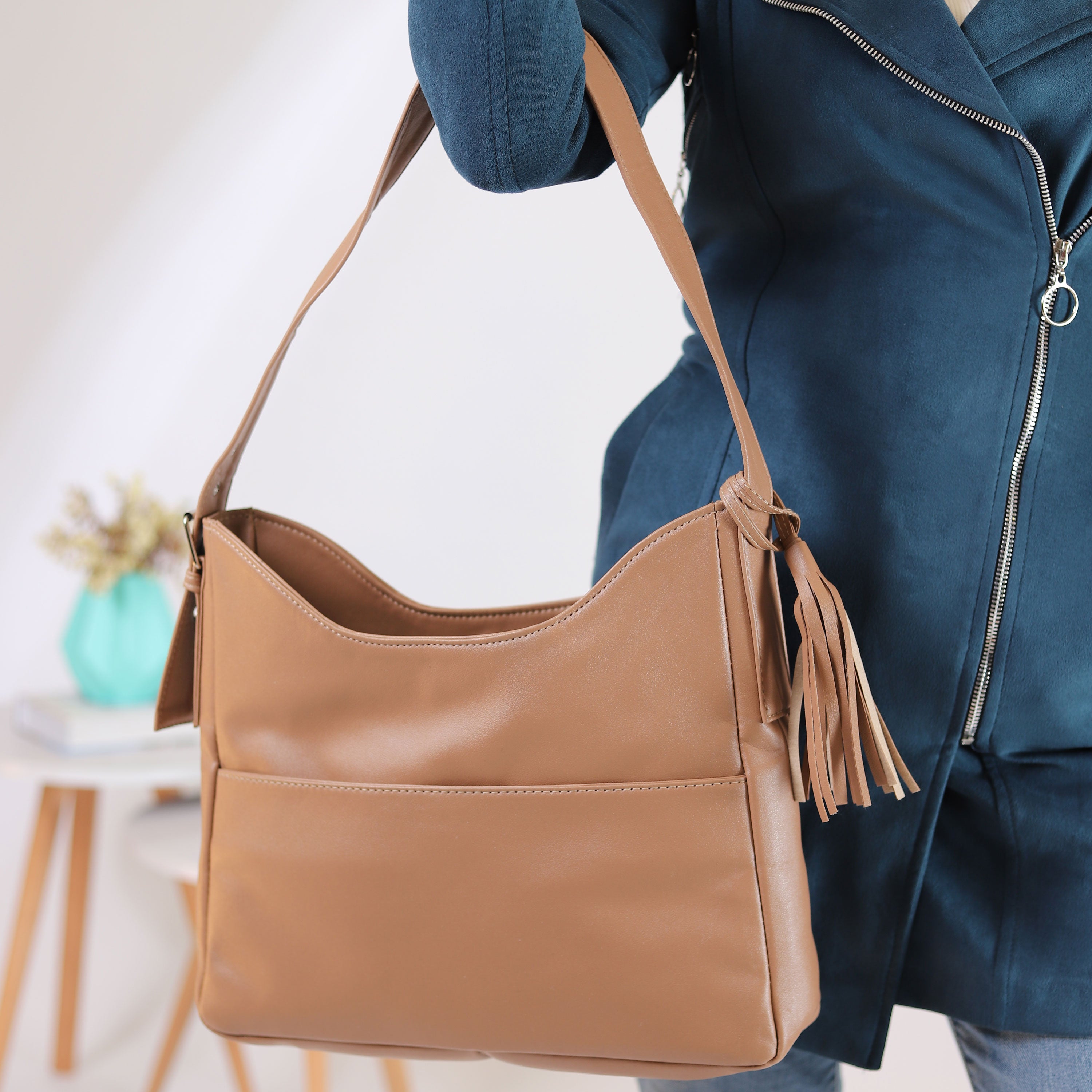 Honeyed Shoulder Bag