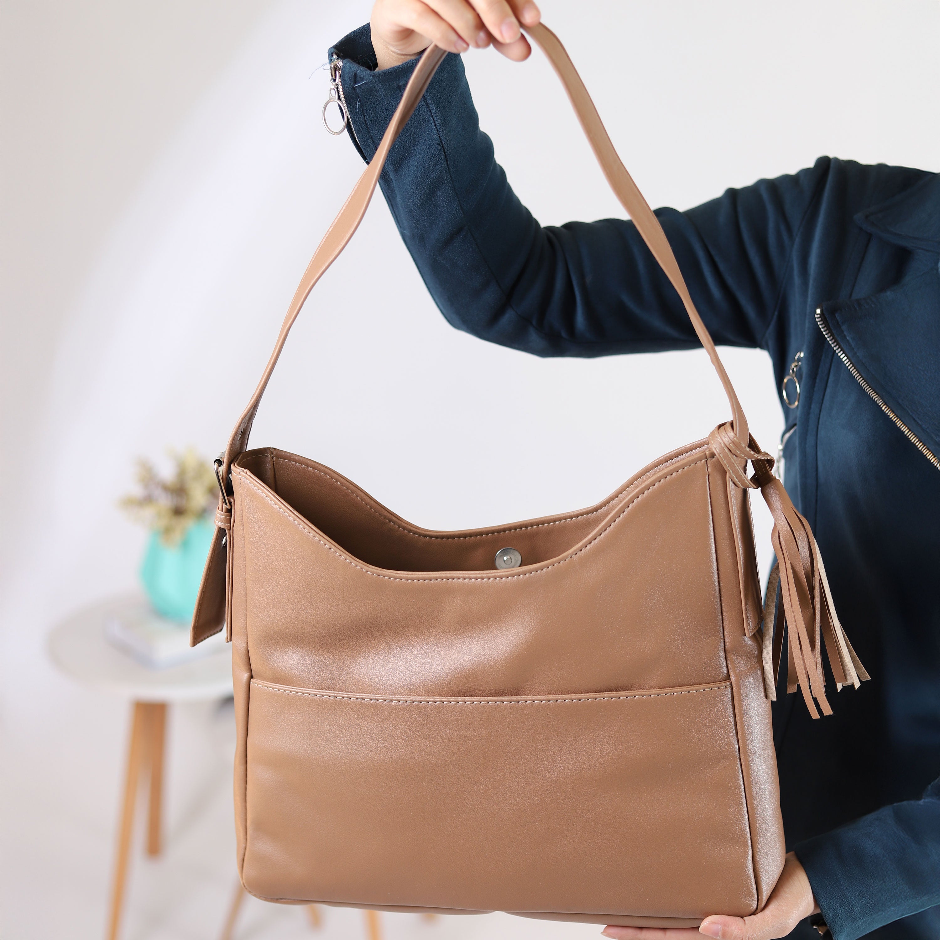 Honeyed Shoulder Bag