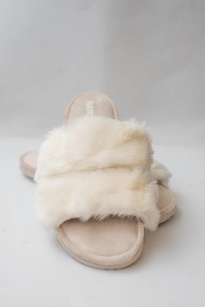 White fluffy best sale open toe slippers